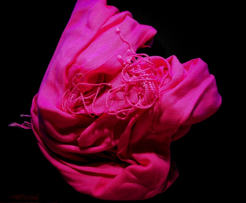 Pink Kashmir scarf with fringe